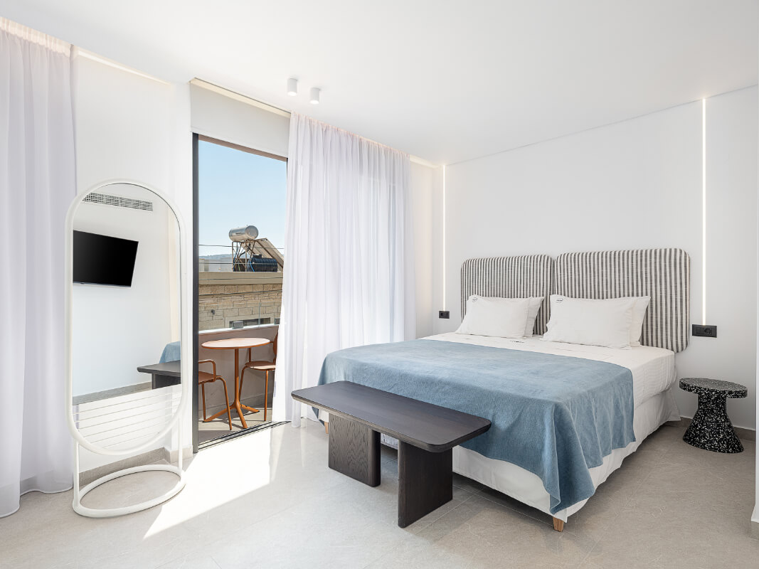 Deluxe Double Room with Balcony